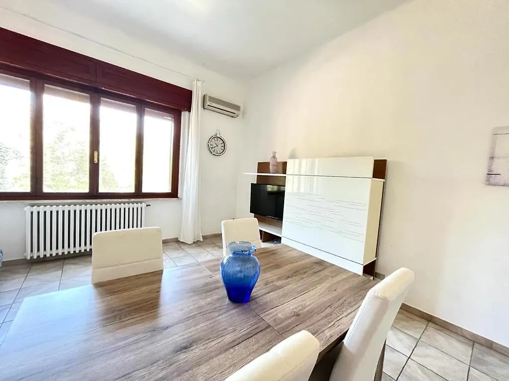 Διαμέρισμα Vittoria Apartament Tirrenia