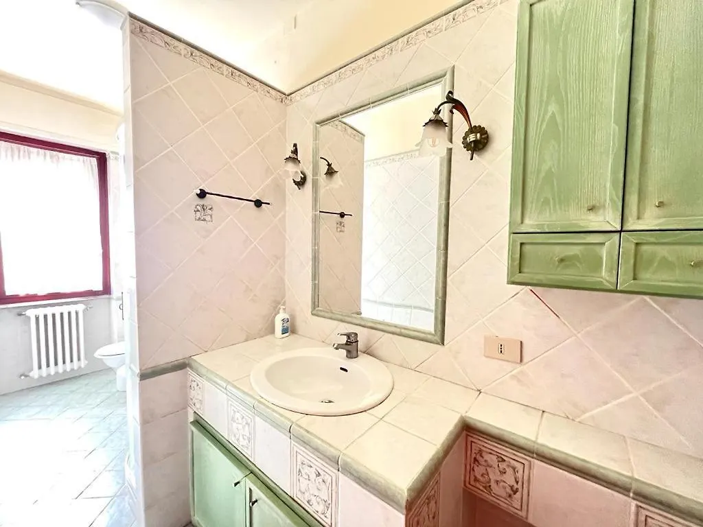 Vittoria Apartament Tirrenia