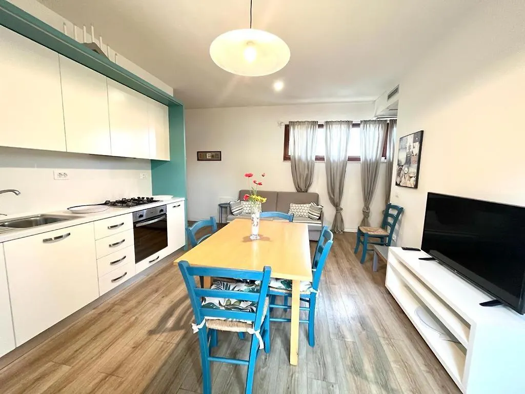 Vittoria Apartament Tirrenia