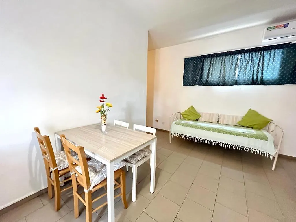 Vittoria Apartament Tirrenia Διαμέρισμα