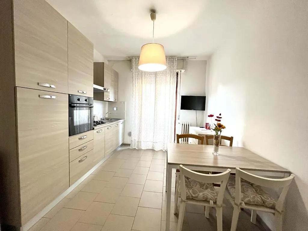 Διαμέρισμα Vittoria Apartament Tirrenia