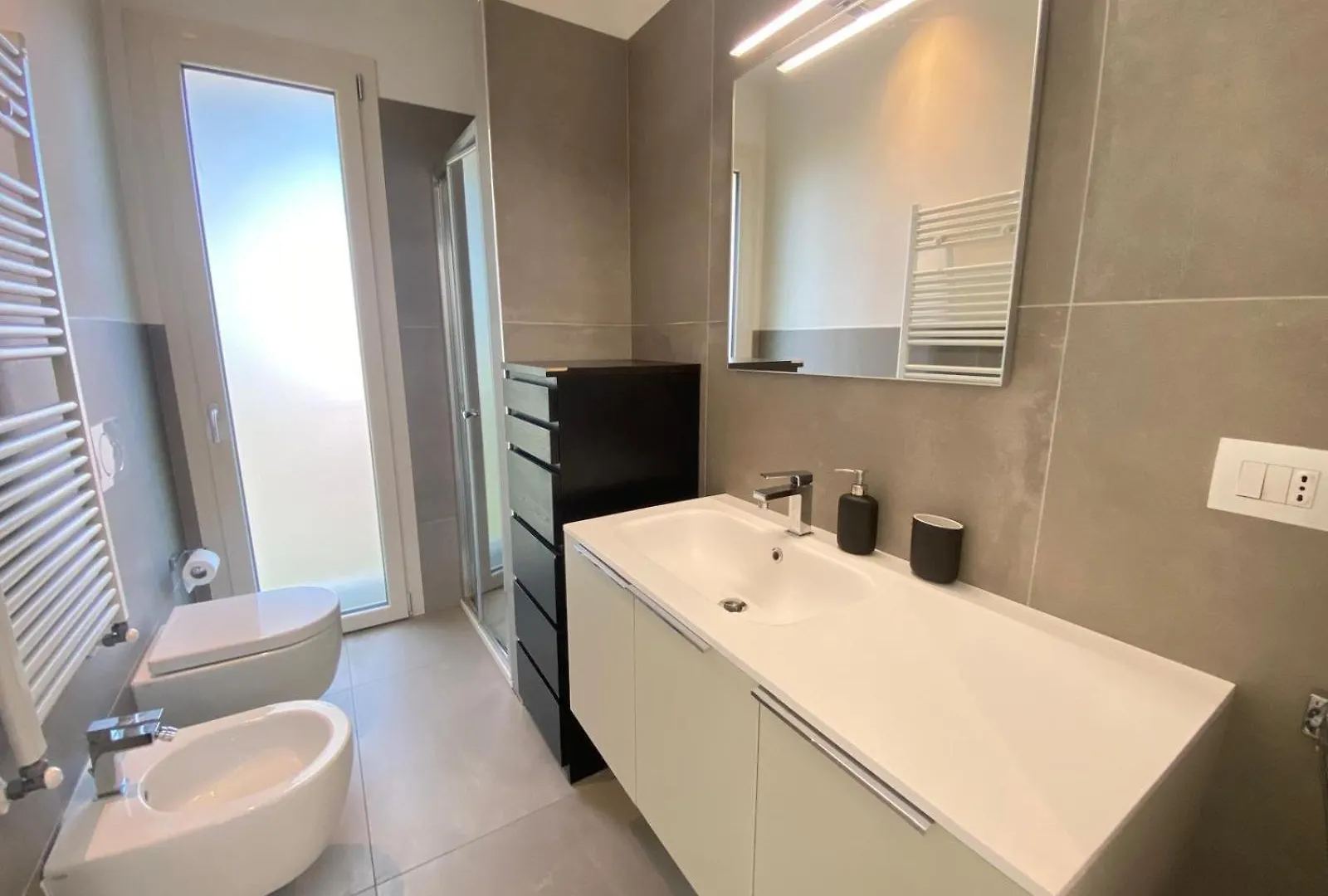 Vittoria Apartament Tirrenia 0*,  Ιταλία