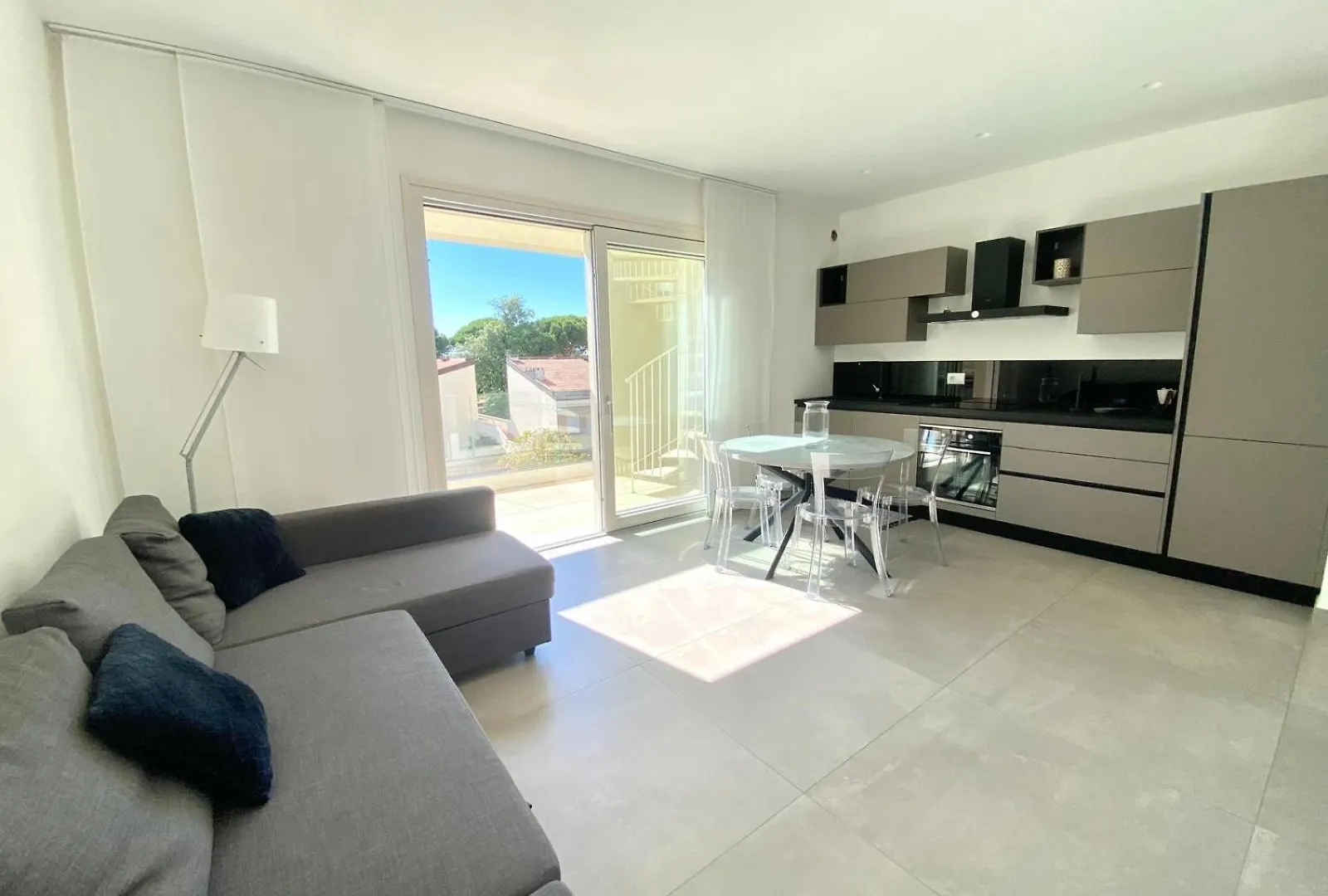Vittoria Apartament Tirrenia Διαμέρισμα