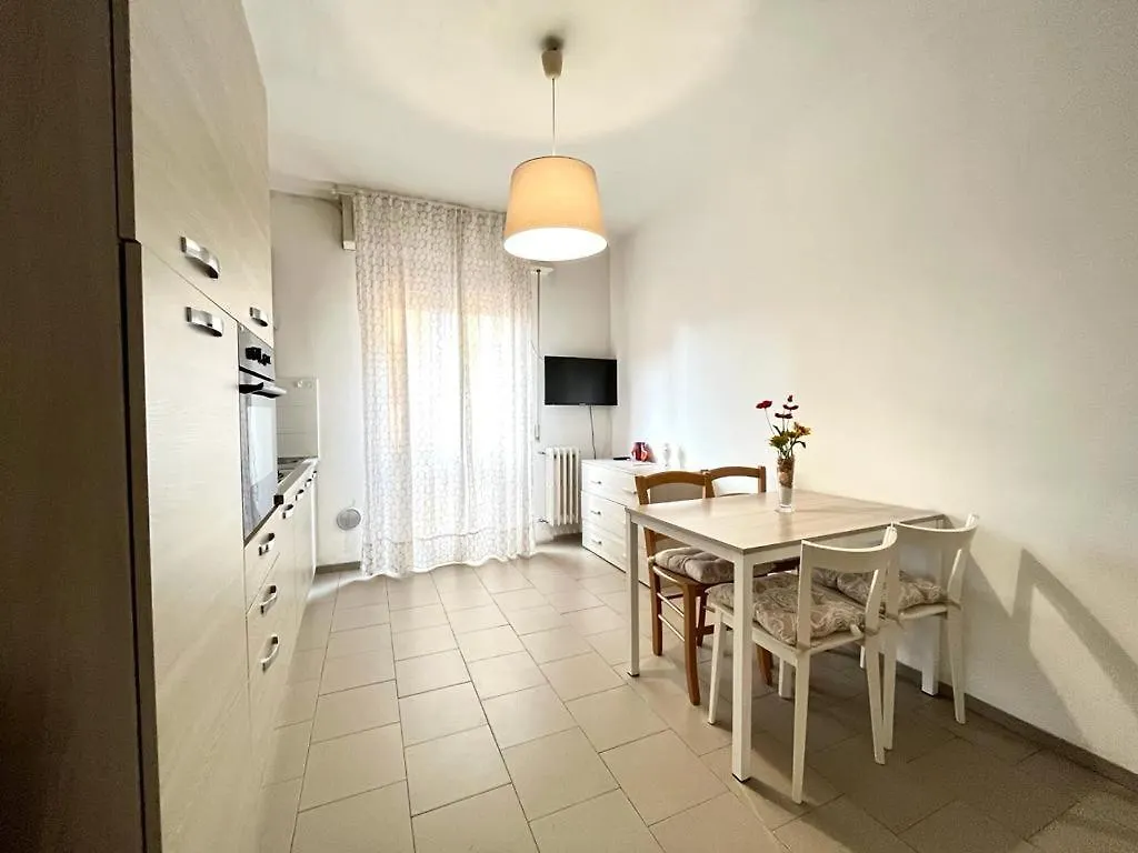 Vittoria Apartament Tirrenia Italien