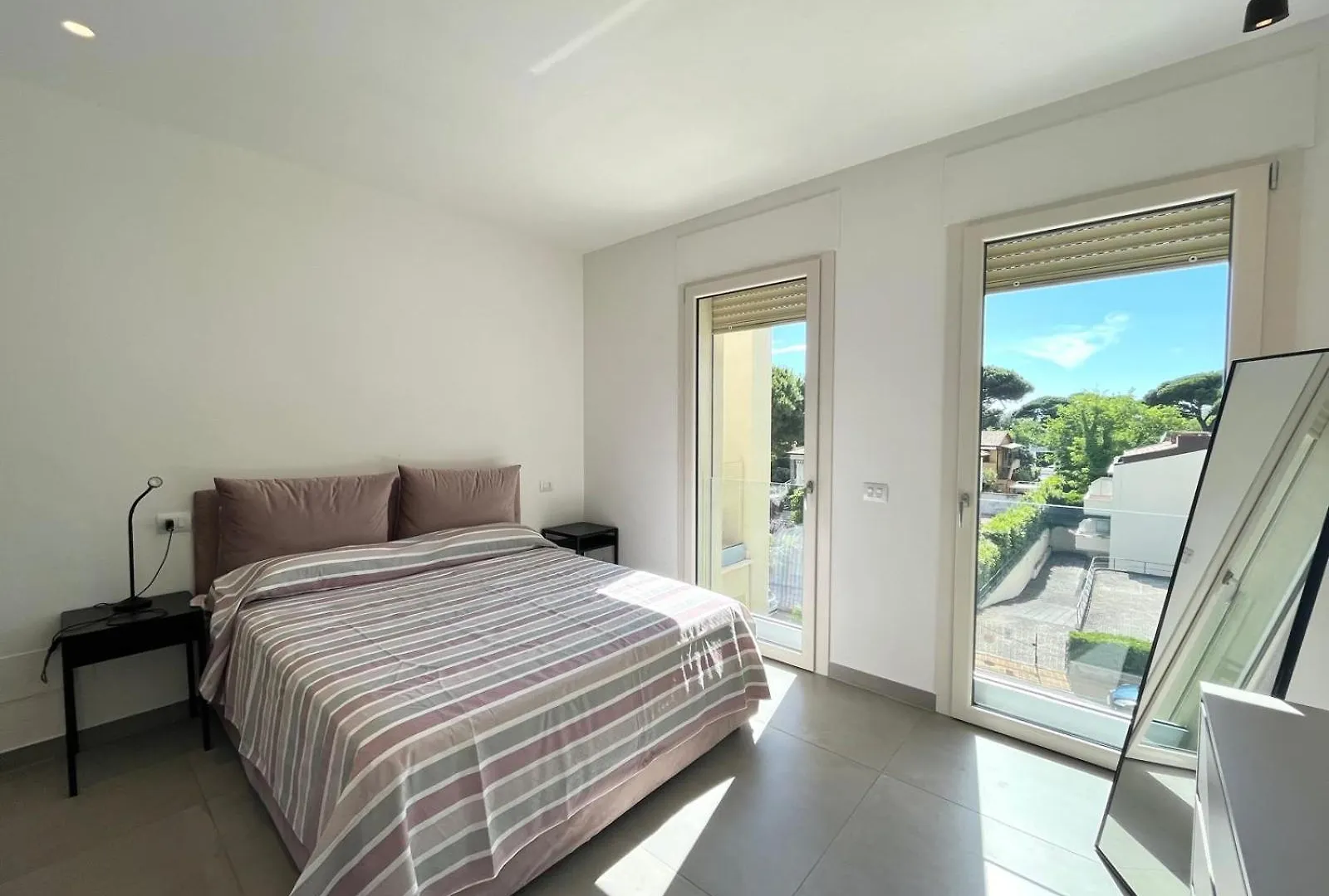 Vittoria Apartament Tirrenia Lejlighed